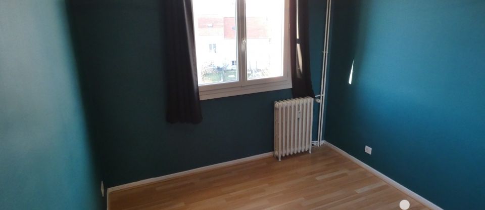 Apartment 4 rooms of 70 m² in Aurillac (15000)