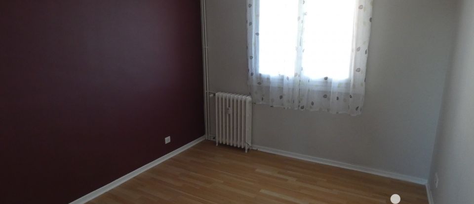 Apartment 4 rooms of 70 m² in Aurillac (15000)