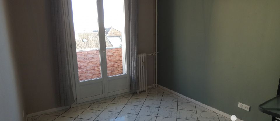 Apartment 4 rooms of 70 m² in Aurillac (15000)