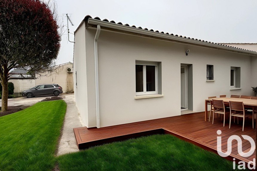 Maison 4 pièces de 95 m² à Cavignac (33620)