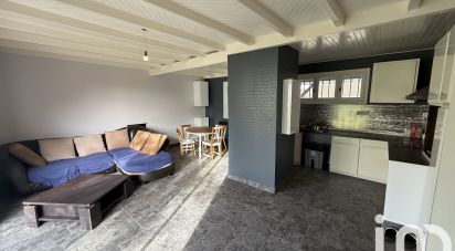 Maison 5 pièces de 86 m² à Abidos (64150)