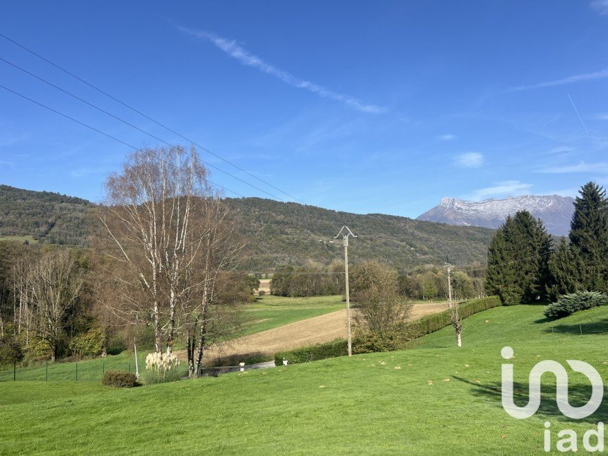 Land of 1,200 m² in Villard-Léger (73390)