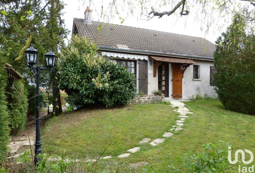 House 4 rooms of 88 m² in Chilleurs-aux-Bois (45170)