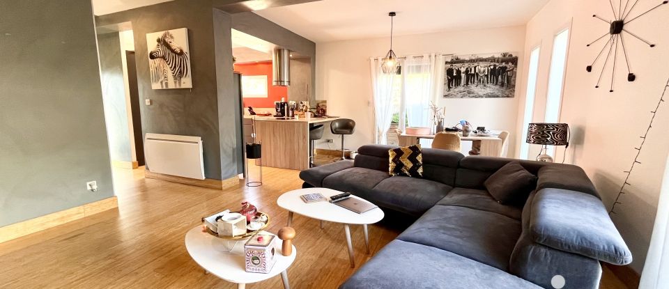 Maison 4 pièces de 118 m² à Enval (63530)