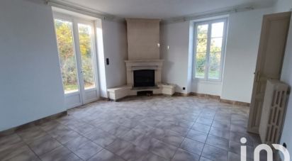 Maison 6 pièces de 136 m² à Saint-Hilaire-la-Palud (79210)