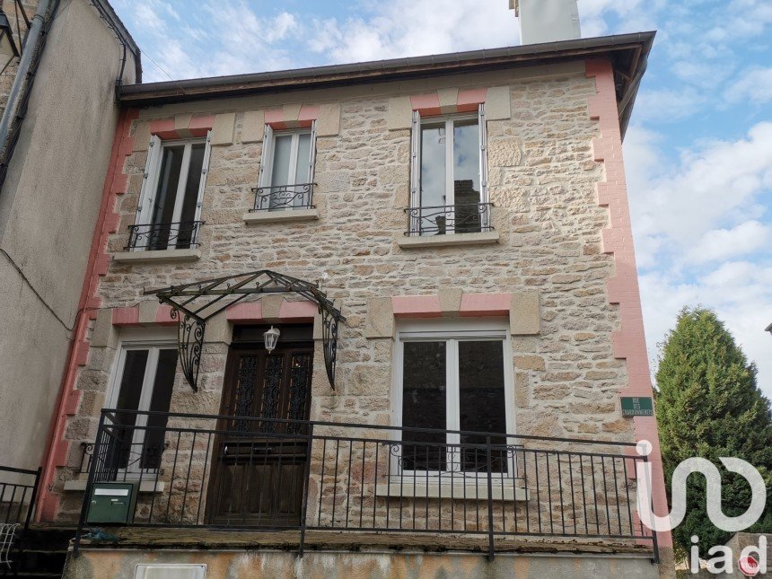 Village house 5 rooms of 100 m² in Tarnac (19170)