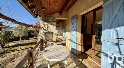 Traditional house 5 rooms of 144 m² in Saint-Sernin (07200)