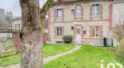 House 5 rooms of 138 m² in Pierrefonds (60350)