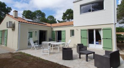 House 4 rooms of 137 m² in L'Aiguillon-sur-Mer (85460)