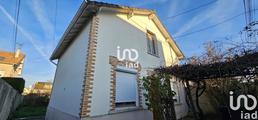 House 4 rooms of 92 m² in Pontault-Combault (77340)