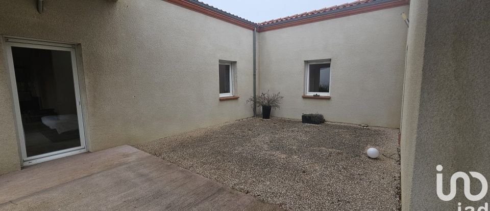 Traditional house 5 rooms of 145 m² in Auradé (32600)