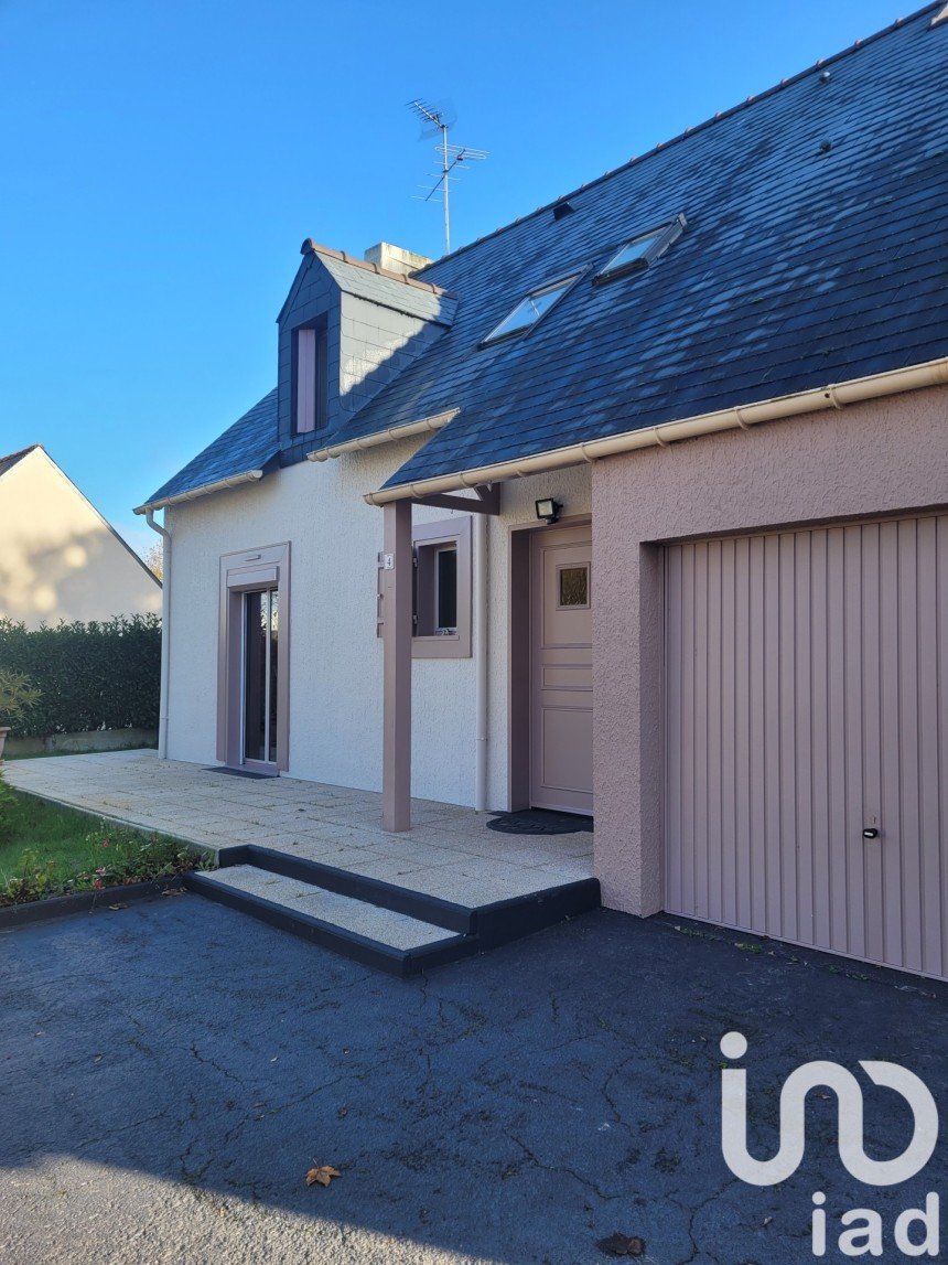 Traditional house 5 rooms of 94 m² in Ploërmel (56800)