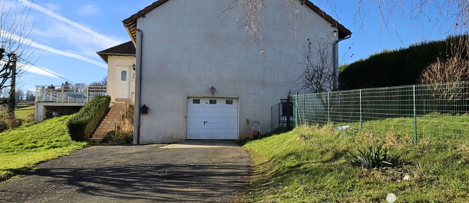 House 5 rooms of 138 m² in Saint-Mamet-la-Salvetat (15220)