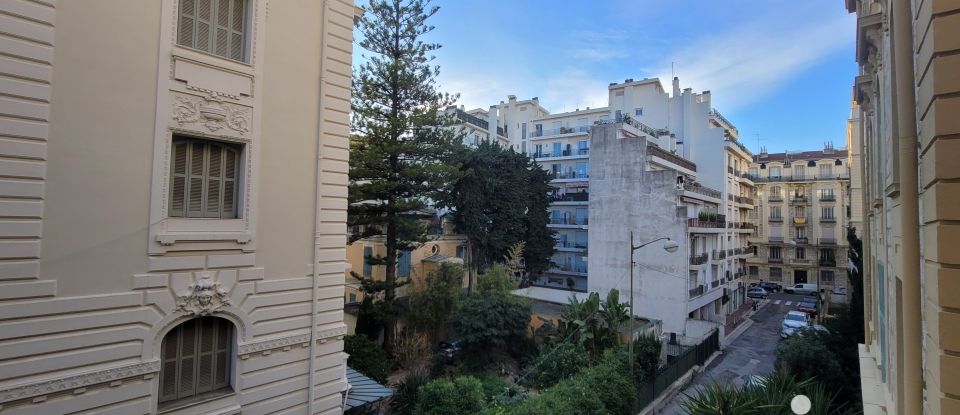 Appartement 3 pièces de 62 m² à Nice (06000)