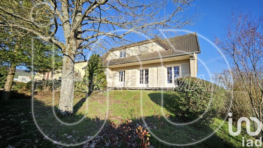 House 8 rooms of 162 m² in Saint-Symphorien-de-Marmagne (71710)