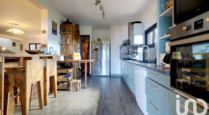 House 8 rooms of 223 m² in Les Avirons (97425)