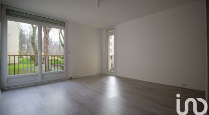 Apartment 3 rooms of 63 m² in Avon (77210)