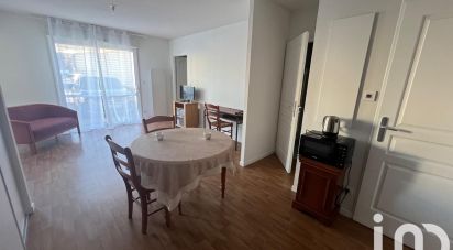 Apartment 2 rooms of 53 m² in Niort (79000)