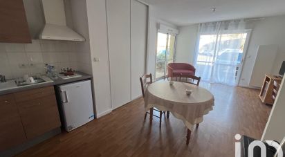 Apartment 2 rooms of 53 m² in Niort (79000)