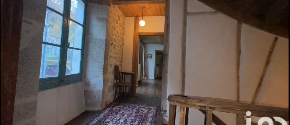 Lodge 11 rooms of 364 m² in Laroquebrou (15150)