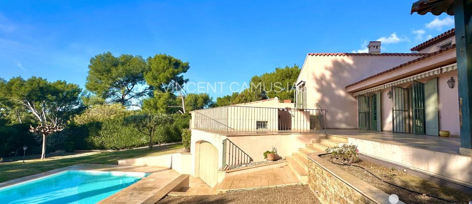 Maison 6 pièces de 295 m² à Sanary-sur-Mer (83110)