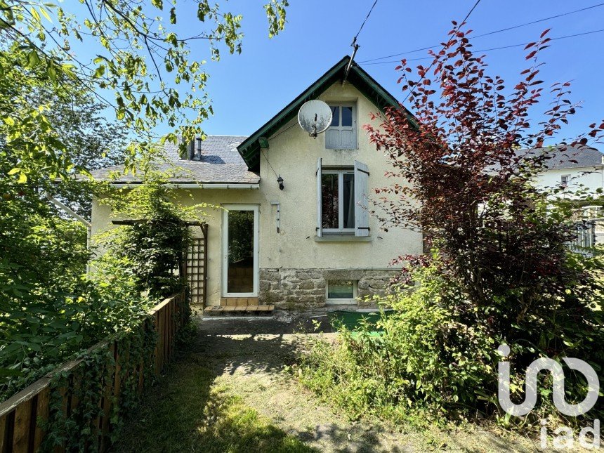 Traditional house 4 rooms of 87 m² in Saint-Augustin (19390)