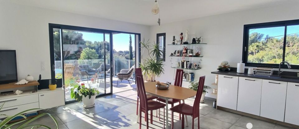 Traditional house 5 rooms of 117 m² in Bandol (83150)