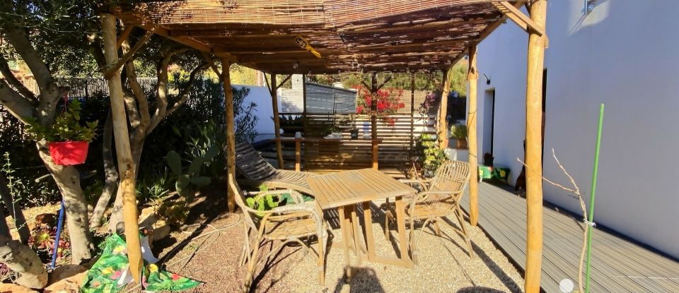 Traditional house 5 rooms of 117 m² in Bandol (83150)