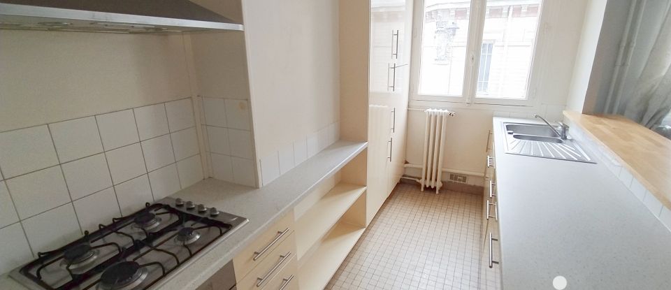 Apartment 2 rooms of 50 m² in Paris (75020)