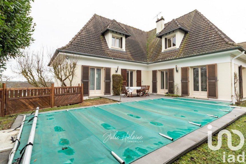 Maison 8 pièces de 196 m² à Beynes (78650)