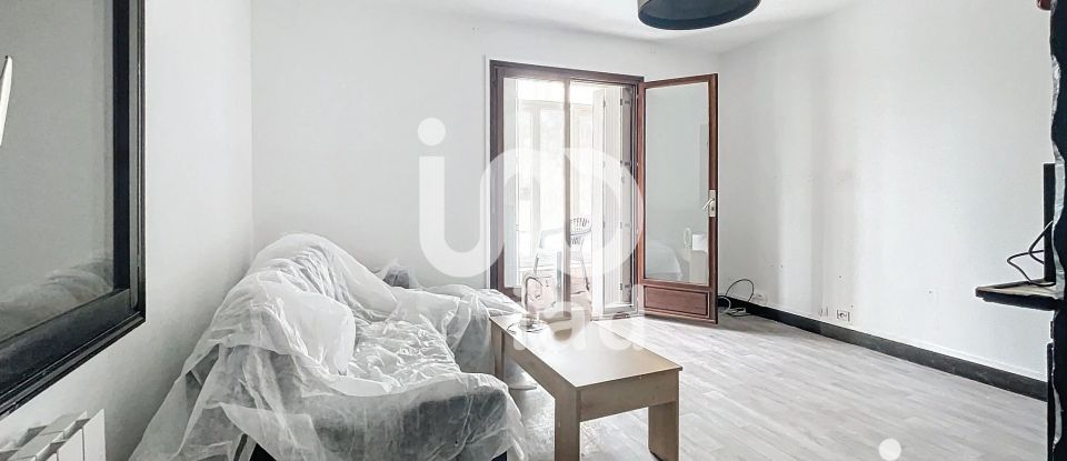 Maison 9 pièces de 220 m² à Montfermeil (93370)