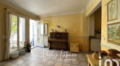 House 6 rooms of 120 m² in Noisy-le-Sec (93130)