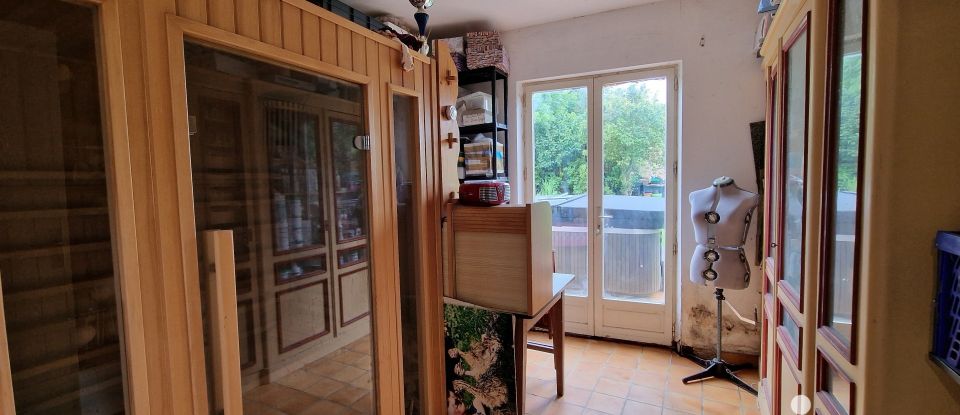 Longere 5 rooms of 173 m² in Montmachoux (77940)