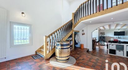 Maison 8 pièces de 225 m² à Sainte-Consorce (69280)