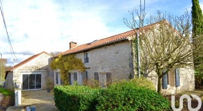 Country home 6 rooms of 130 m² in Paizay-le-Sec (86300)