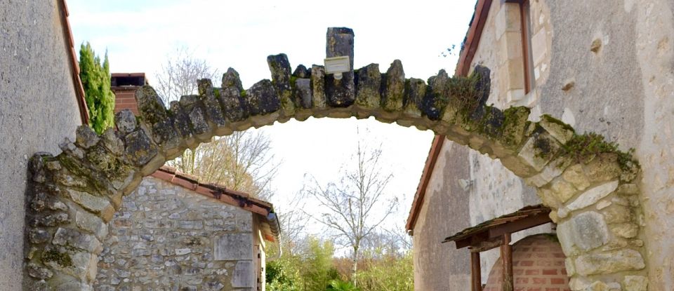 Maison de campagne 6 pièces de 130 m² à Paizay-le-Sec (86300)