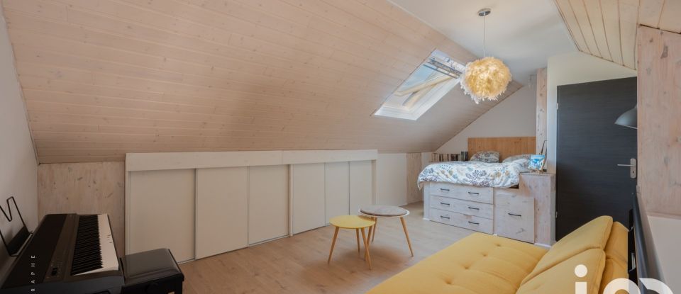 Maison 7 pièces de 178 m² à Volmerange-lès-Boulay (57220)