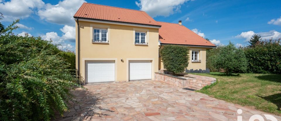 Maison 7 pièces de 178 m² à Volmerange-lès-Boulay (57220)