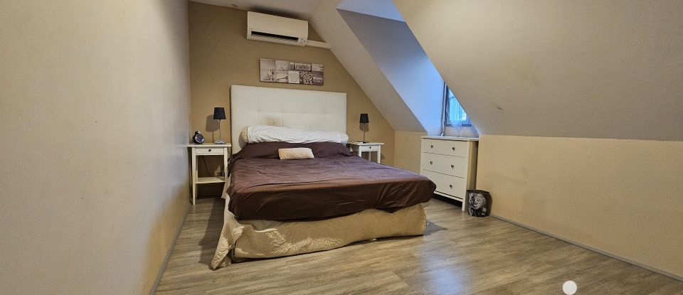 Maison traditionnelle 6 pièces de 100 m² à Vernou-la-Celle-sur-Seine (77670)