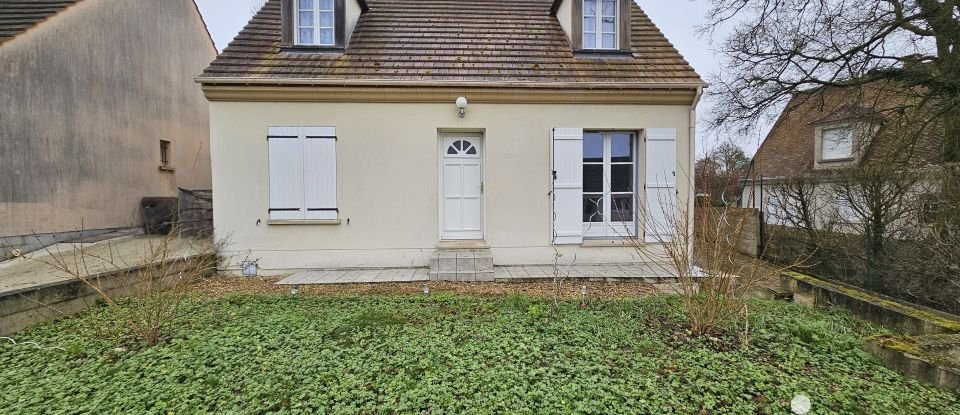 Maison traditionnelle 6 pièces de 100 m² à Vernou-la-Celle-sur-Seine (77670)