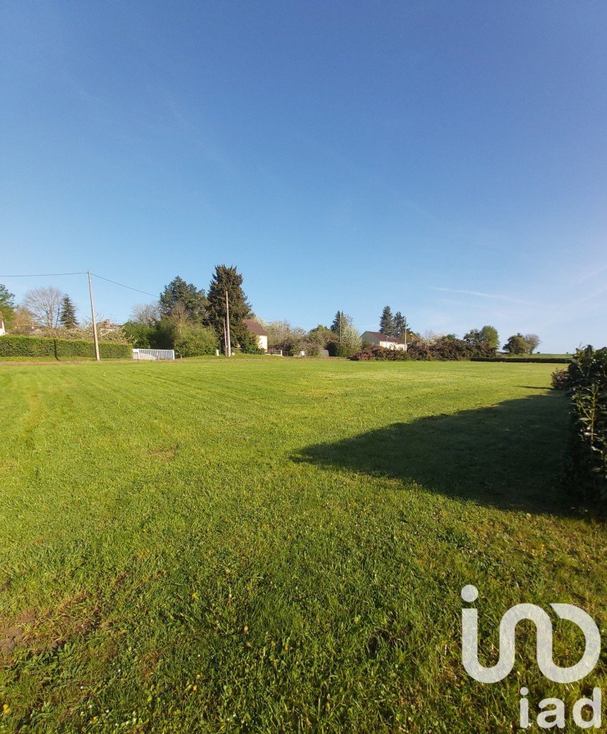 Land of 820 m² in La Selle-sur-le-Bied (45210)