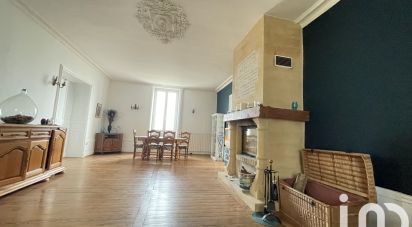 House 10 rooms of 415 m² in Villereversure (01250)