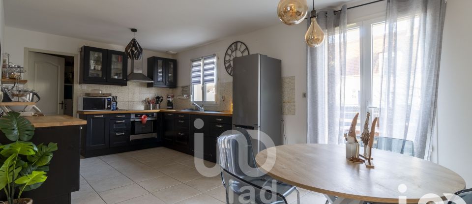 Maison 6 pièces de 101 m² à Jouy-le-Moutier (95280)