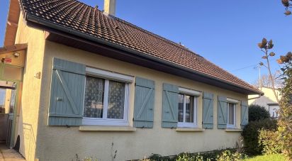 Traditional house 5 rooms of 110 m² in Sainte-Geneviève (60730)