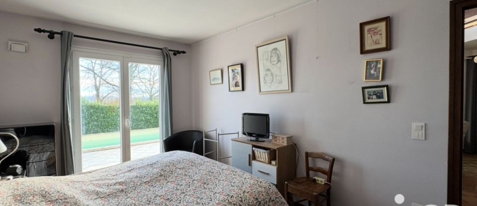 Maison 7 pièces de 130 m² à Saint-Vallier (71230)