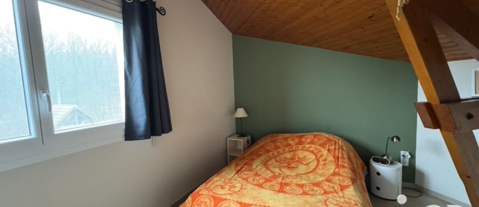 Maison 7 pièces de 130 m² à Saint-Vallier (71230)