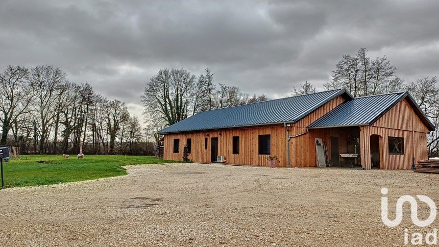 Maison de campagne 5 pièces de 166 m² à Les Vallées de la Vanne (89320)