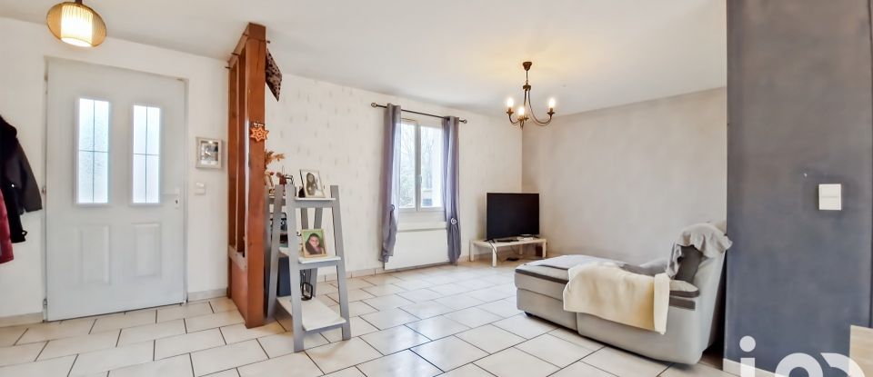 Traditional house 5 rooms of 101 m² in Saint-Privé (89220)