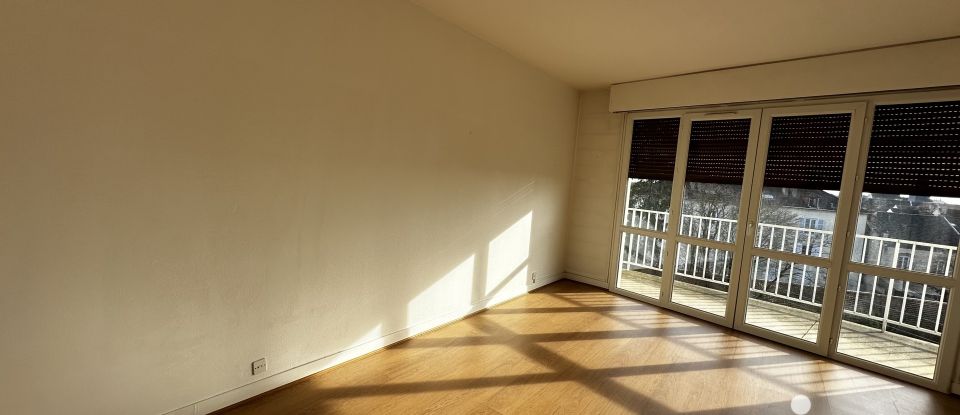 Apartment 2 rooms of 61 m² in Troyes (10000)