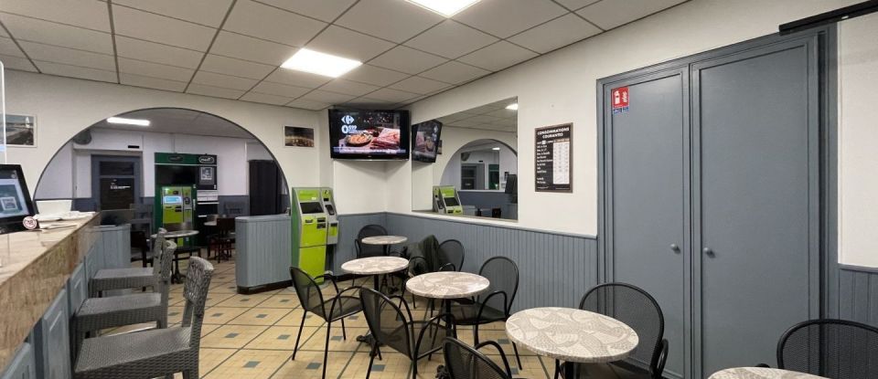 Bar of 40 m² in Nice (06300)